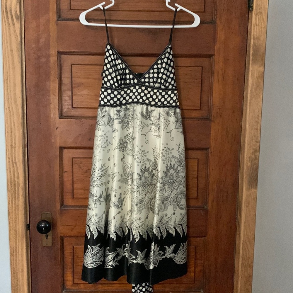 Forever 21 - size L - knee length black and white cocktail dress